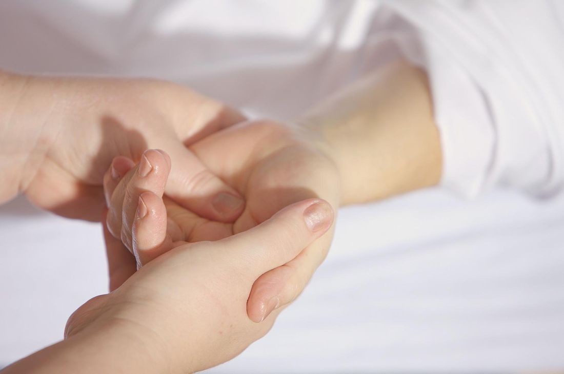 Fuß- und Handreflexzonenmassage